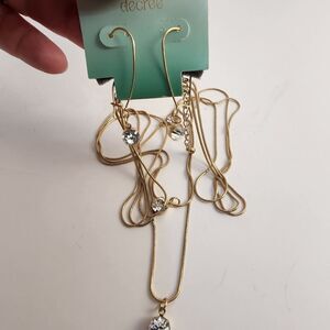 Decree necklace & earrings set